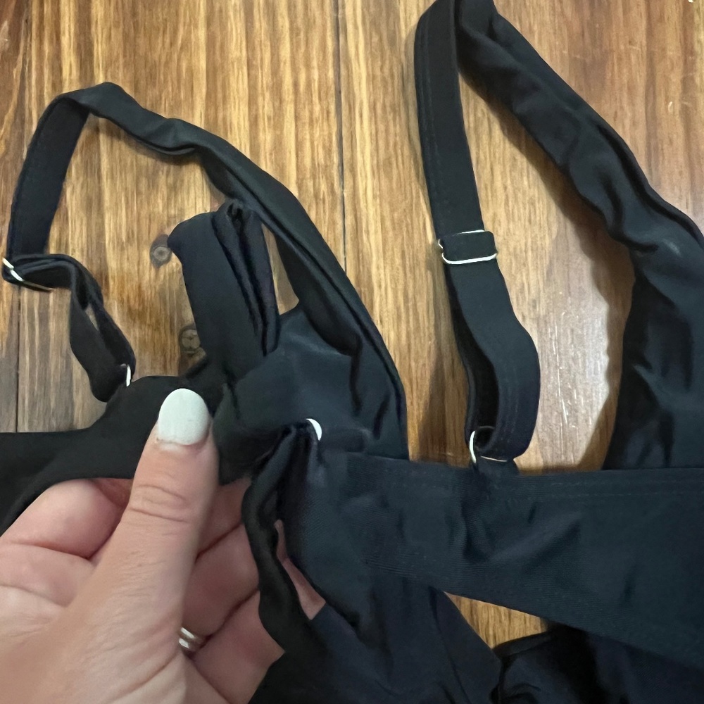 Black Bikini - Picture 7 of 7